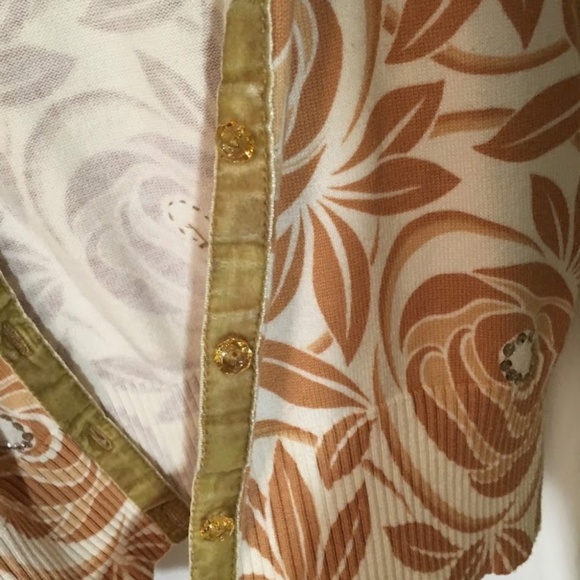 i.e. Petite Sweater - Picture 2 of 7